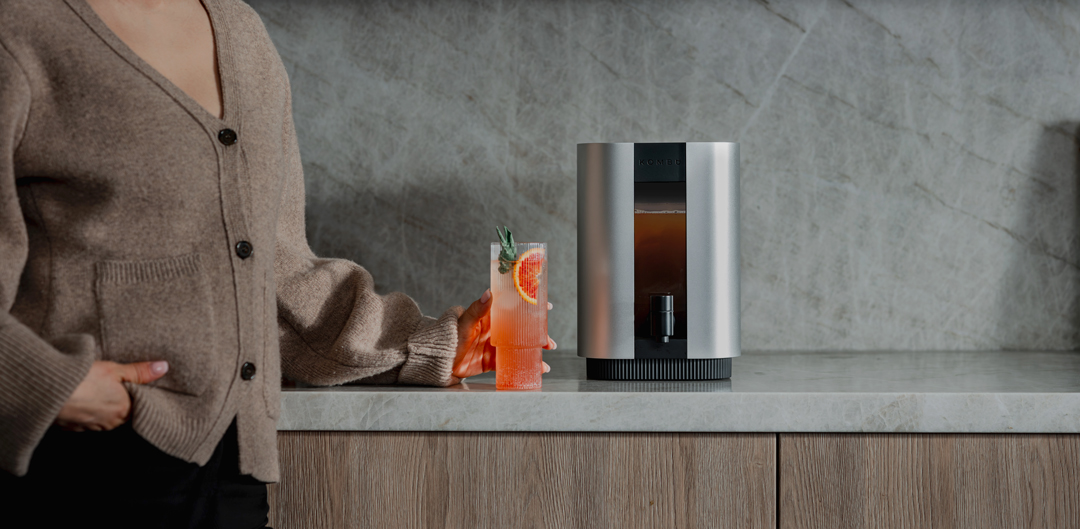 Artifact from the Industrial Design Meets Wellness: The KOMBU Kombucha Brewer article on Abduzeedo