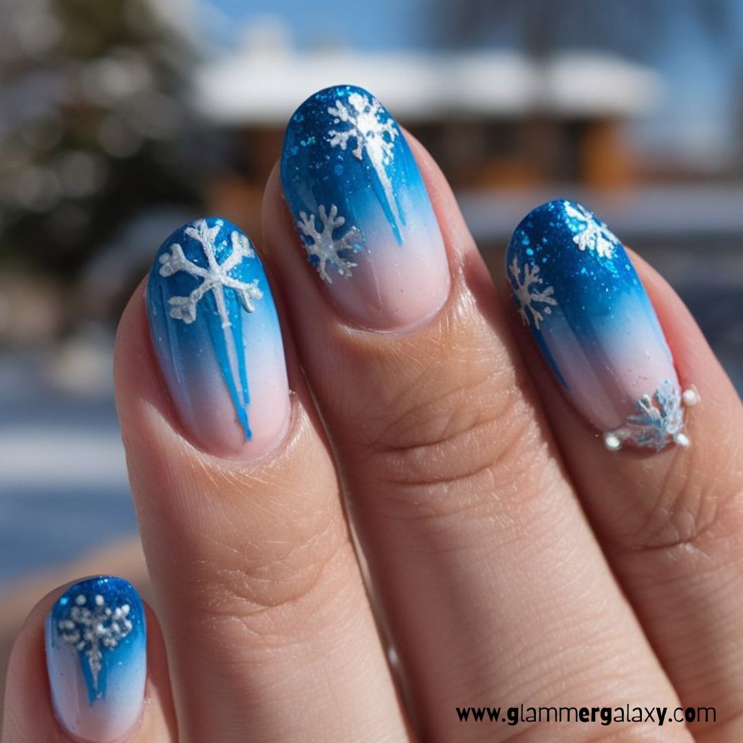 Cute Winter Nails having Shades of Blue
