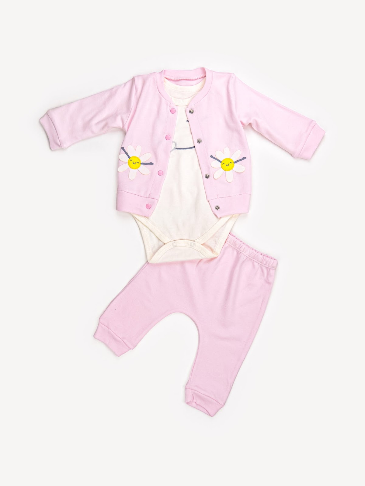 Ensemble bébé fille rose pastel avec body et cardigan, un choix doux pour Des Vêtements pour Bébé de 0 à 6 Mois.
