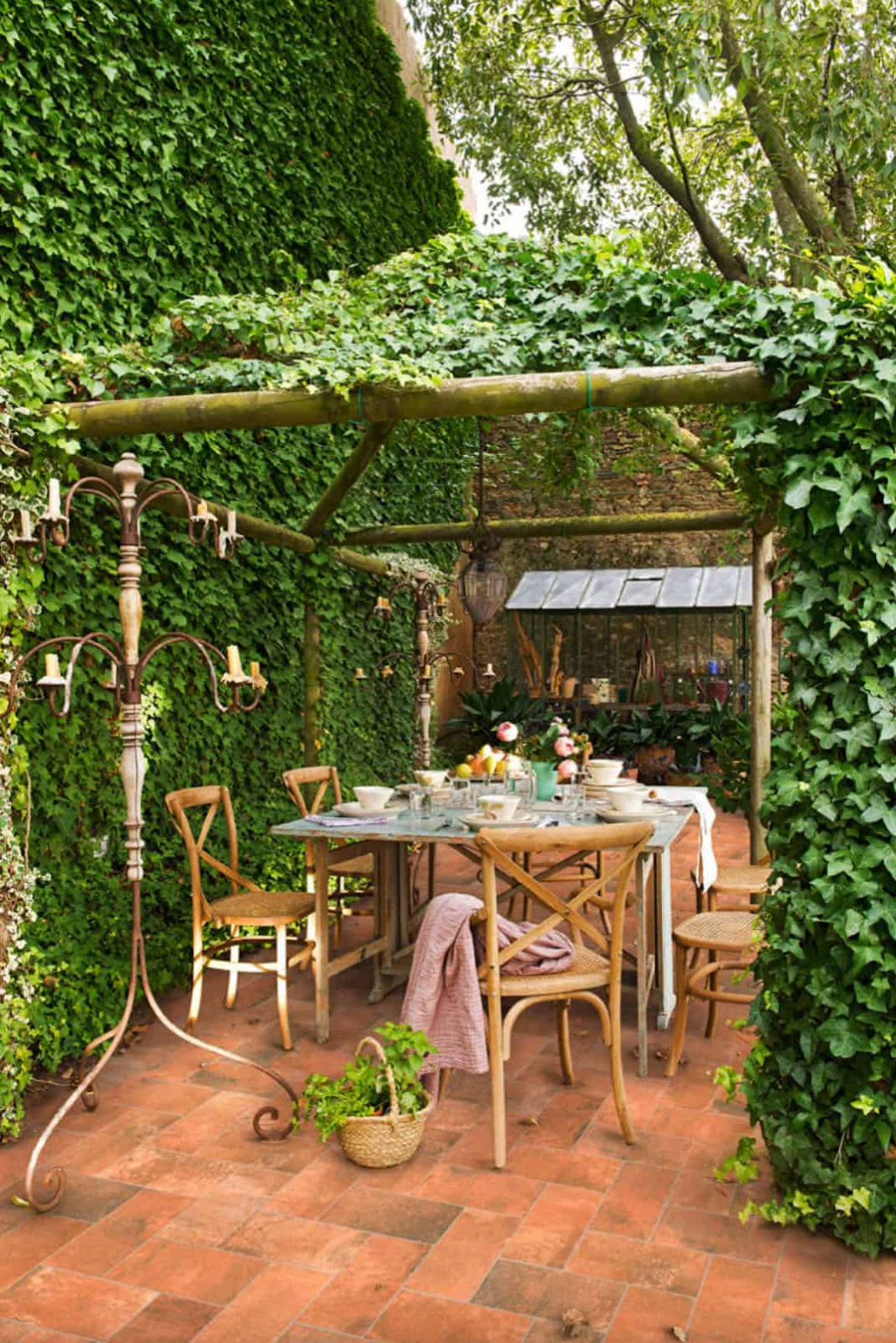 Outdoor Dining Space Ideas