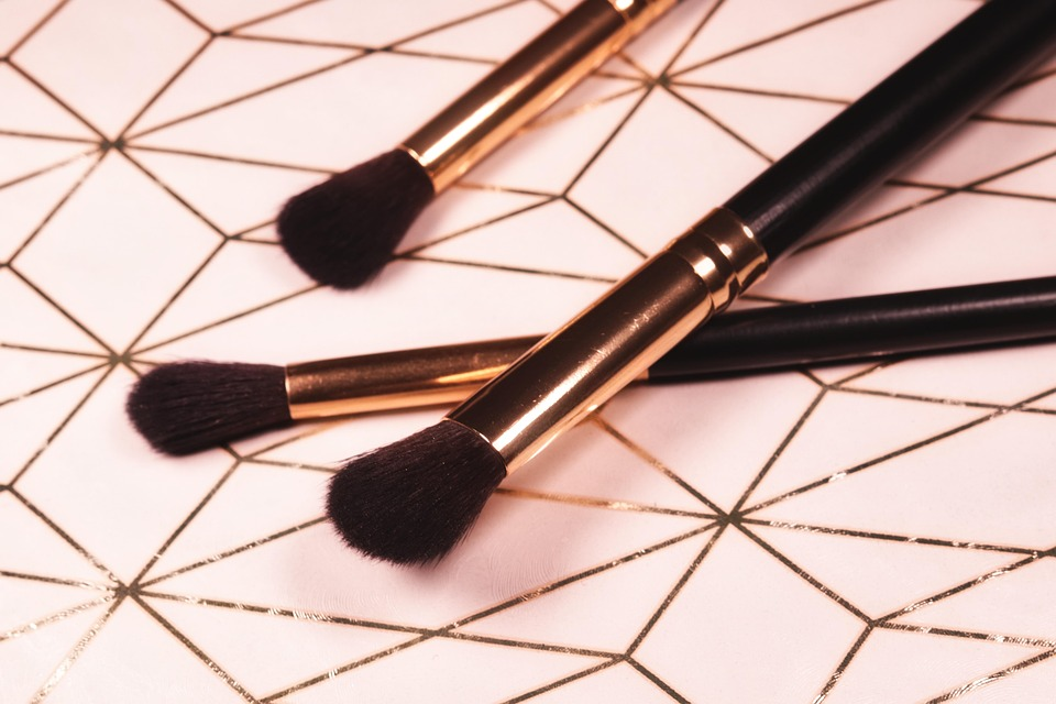 hello kitty makeup brushes
