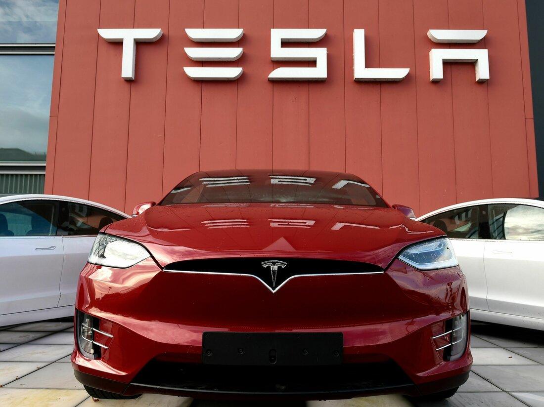 Tesla slashed its prices. We're now seeing the consequences : NPR