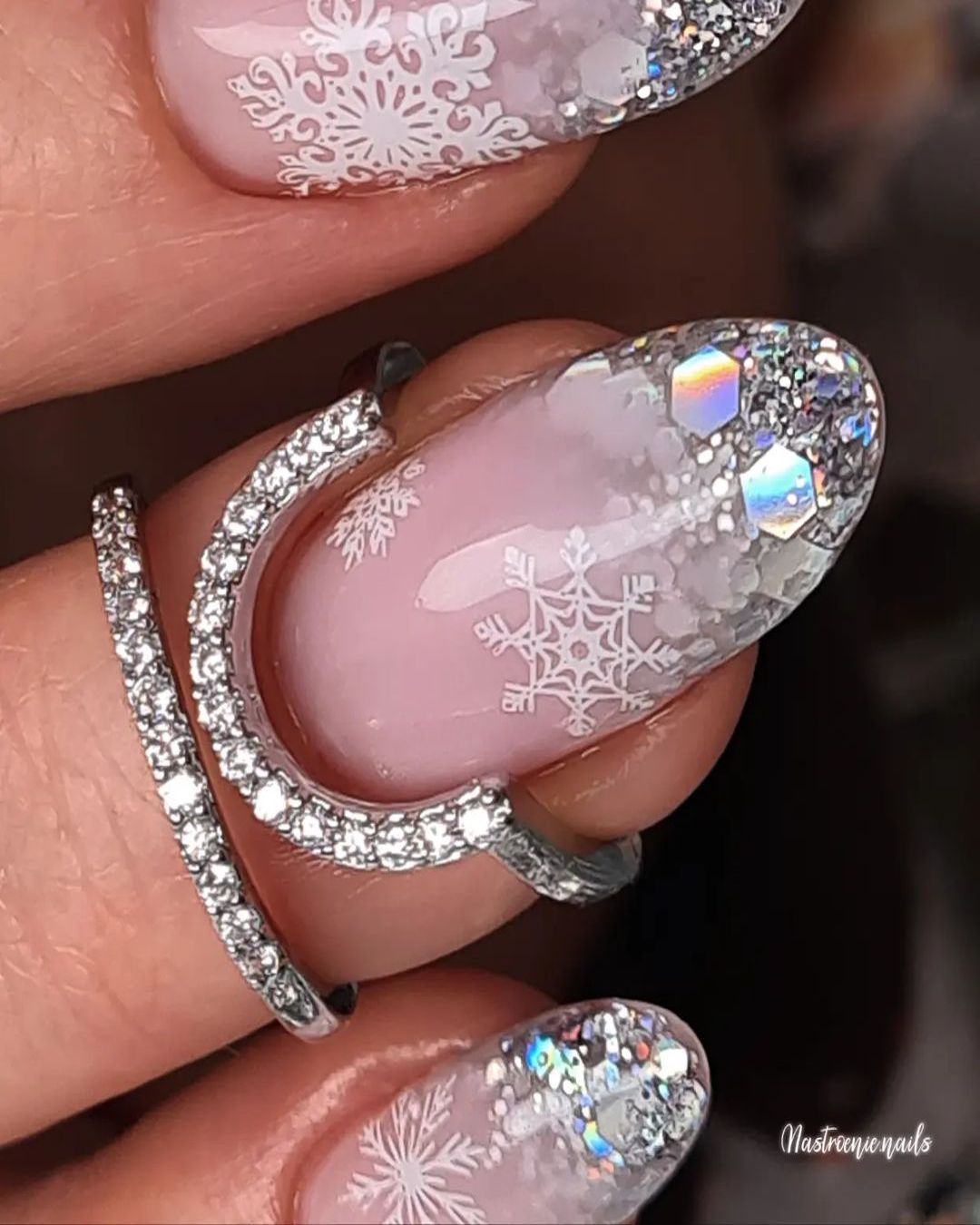 winter wedding nails glitter