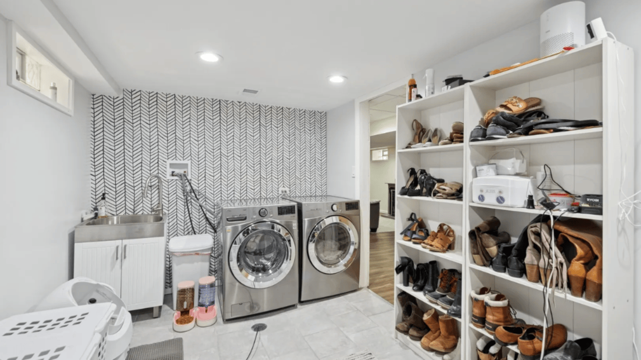 Tour This 1,750 Sq Ft Brick Ranch in Chicago, IL with Recreation Room and Walk-In Shower