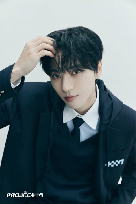 project 7  kim hyunjae photoshoot