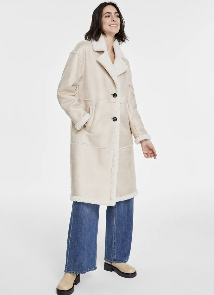 Manteau BCBGMAXAZRIA en fausse peau de mouton à simple boutonnage chez Macy's