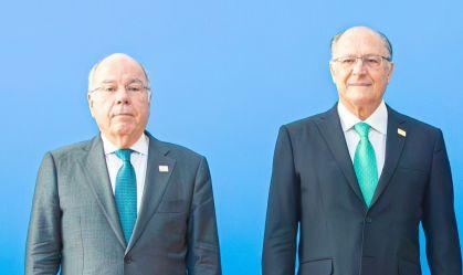 Alckmin e Mauro Vieira discutem tarifaço de Trump