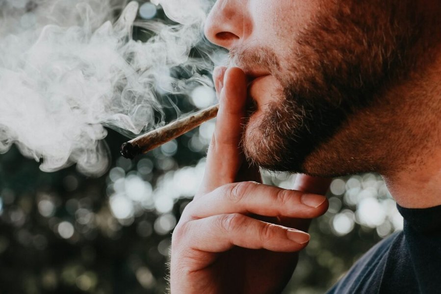 A sleek, modern package for premium pre-rolls, showcasing elegant design and a sense of luxury.