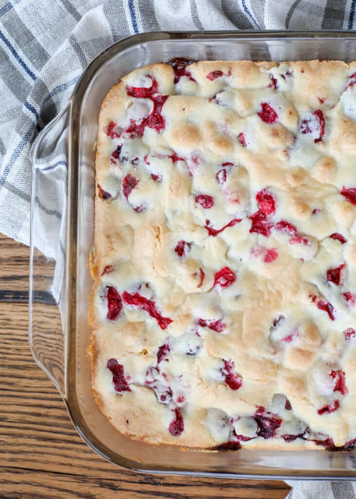 43 Dazzling Christmas Cake Ideas That'll Steal The Show