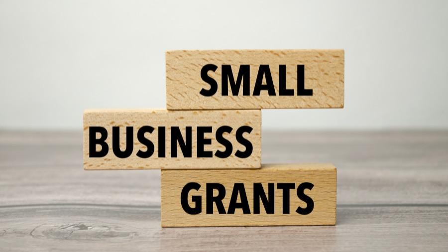 What You Need to Know About Small Business Grants in Canada | QuickBooks  Canada Blog