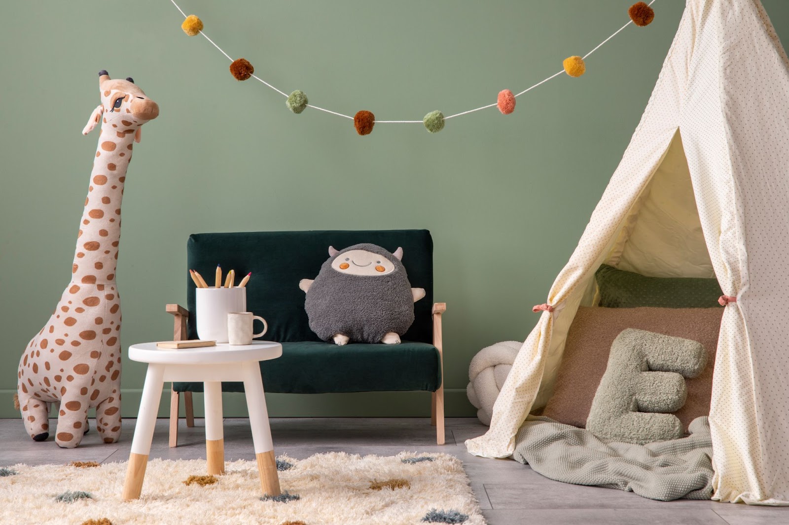 quarto de menina cores pastéis e modernas