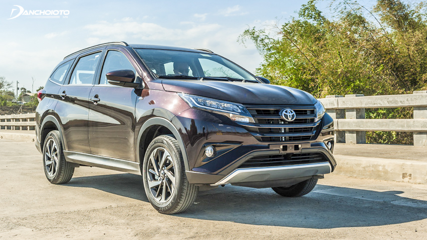 Phần đầu của Toyota Rush