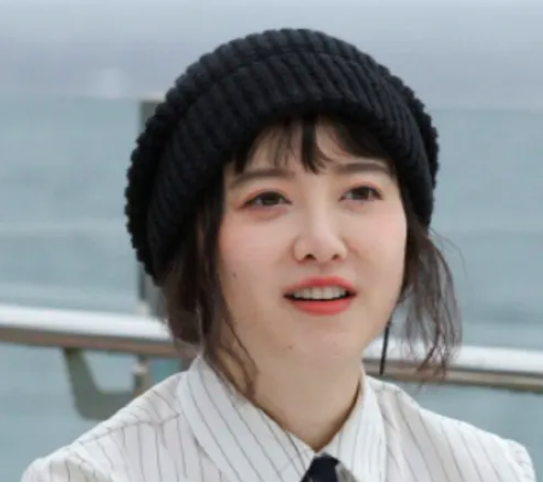 This contains an image of Actress Goo Hye Sun