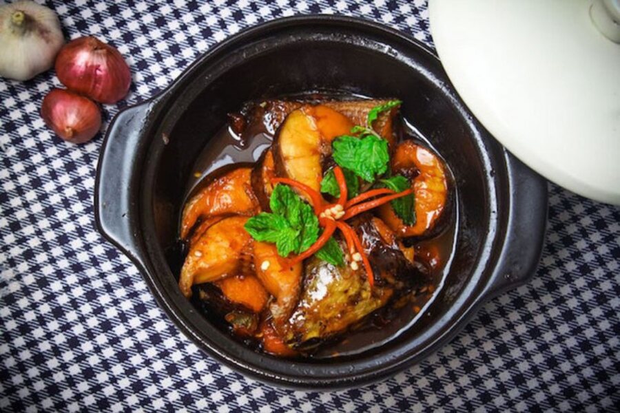 Tra On braised fish has a special and unforgettable flavor. Source: Nu Cuoi Mekong