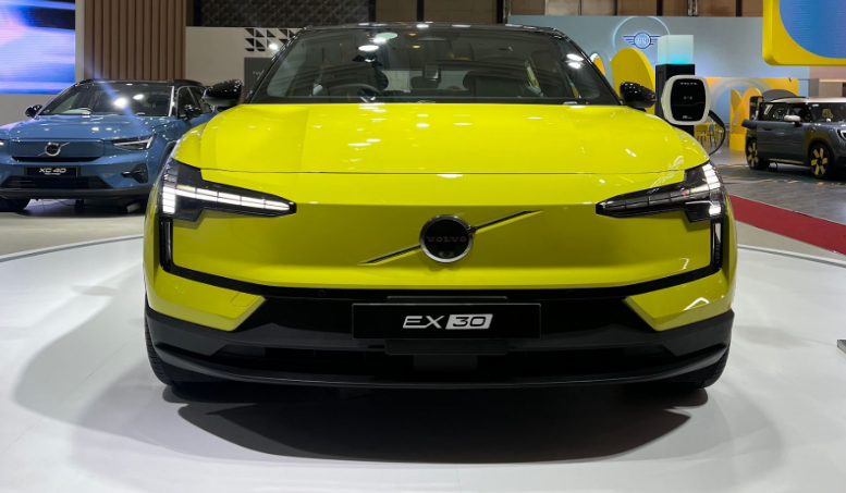 Eksterior Depan Volvo EX30
