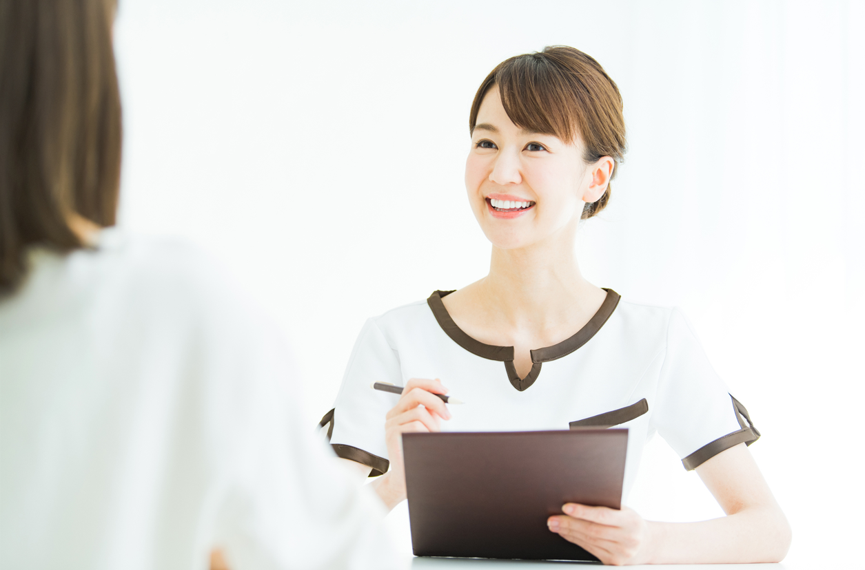 ノートパソコンを使っている女性

AI 生成コンテンツは誤りを含む可能性があります。