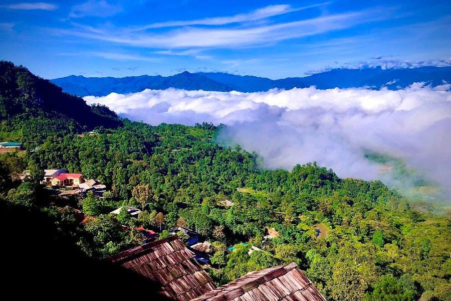 Suoi Giang - A fairyland with clouds covering all the villages