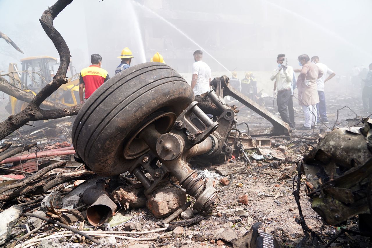 aeroplane crash in ahmedabad
