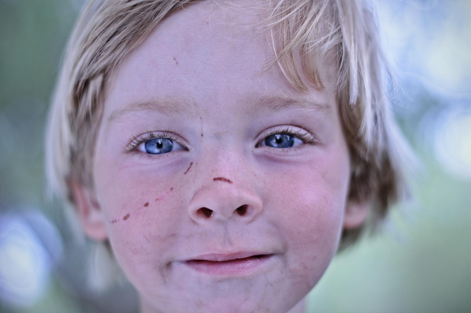 Boy smiling | Source: Pexels