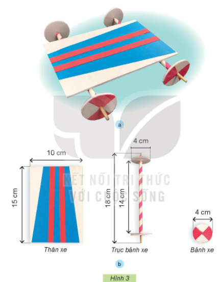 BÀI 10. LÀM ĐỒ CHƠI1. THẾ GIỚI ĐỒ CHƠI CỦA EMCâu 1: Em hãy tìm các thẻ tên dưới đây để gọi tên các đồ chơi trong Hình 1 cho phù hợp.Giải nhanh:a. Đồ chơi lắp rápb. Cờ vuac. Ru-bich (Rubik)d. Gấu bônge. Ô tô điều khiểng. Diều giấyh. Quả bóng đái. Chong chóngk. Đèn ông saoCâu 2: Em hãy quan sát Hình 2 và cho biết các bạn chơi đồ chơi có an toàn không? Vì sao?Giải nhanh:Các bạn trong chơi đồ chơi không an toàn vì:Hình a: Hai bạn chơi ô tô khi trời mưa, ngập nước có khả năng bị trượt, ngã, bị thương Hình b: Các bạn thả diều gần khu vực có đường điện cao thế có thể khiến các bạn bị giật.Hình c: Bạn nam thức muộn chơi đồ chơi sẽ gây ảnh hưởng đến sức khoẻHình d: Bạn trai ném đồ chơi vào đầu bạn gái có thể khiến bạn bị thương.Câu 3: Em hãy chọn một đồ chơi mà em yêu thích và chia sẻ cách chơi an toàn (địa điểm, thời gian, cách chơi)?Giải nhanh:Đồ chơi: búp bê.Địa điểm: tại nhà.Thời gian: 30 phút đến 1 tiếng.2. LÀM XE ĐỒ CHƠIa) Tìm hiểu sản phẩm mẫuCâu 1: Em hãy quan sát xe đồ chơi mẫu trong Hình 3, nhận xét về hình dạng, màu sắc và kích thước của xe?Giải nhanh: Thân xe:Hình chữ nhật, chiều dài 15cm, chiều rộng 10cm.Màu trắng, xanh và có sọc hai sọc đỏ.Trục bánh xe:Hình ống dài 18cm, phần ở giữa dài 14cm.Có sọc trắng đỏ.Bánh xe hình tròn, đường kính 4cm, màu trắng và đỏ.b) Vật liệu và dụng cụCâu 2: Em hãy lựa chọn các vật liệu, dụng cụ trong Hình 4 để làm xe đồ chơi và lập bảng theo gợi ý dưới đây:Giải nhanh: BẢNG VẬT LIỆU VÀ DỤNG CỤTên bộ phậnVật liệu/ Dụng cụSố lượng  Thân xeTấm pho-mếch01Giấy màu xanh01Giấy màu đỏ01Băng dính 2 mặt01 Trục bánh xeQue tre02Ống hút02  Bánh xeTấm pho-mếch01Bút chì01Thước kẻ01Bút màu đỏ01 -Kéo01 -Băng dính01 c) Thực hànhCâu 3: Em có ý tưởng nào khác để trang trí bánh xe?Giải nhanh: Câu 4: Cùng bạn lập bảng và đánh giá sản phẩm theo mẫu gợi ý dưới đây:Giải nhanh: PHIẾU ĐÁNH GIÁ SẢN PHẨMYêu cầuRẤT TỐTTỐTKHÔNG TỐTĐúng kích thướcX  Chắc chắnX  Bánh xe chuyển động đượcX  Trang trí đẹpX   3. TÍNH TOÁN CHI PHÍ ĐỂ LÀM XE ĐỒ CHƠI