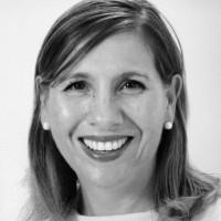 Imagen en blanco y negro de una mujer sonriendo

El contenido generado por IA puede ser incorrecto.
