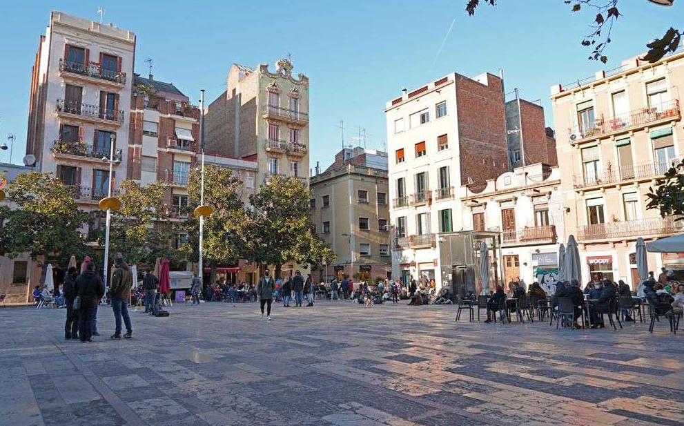 places to stay in barcelona: gracia