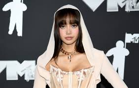 A picture BLACKPINK's Lisa 