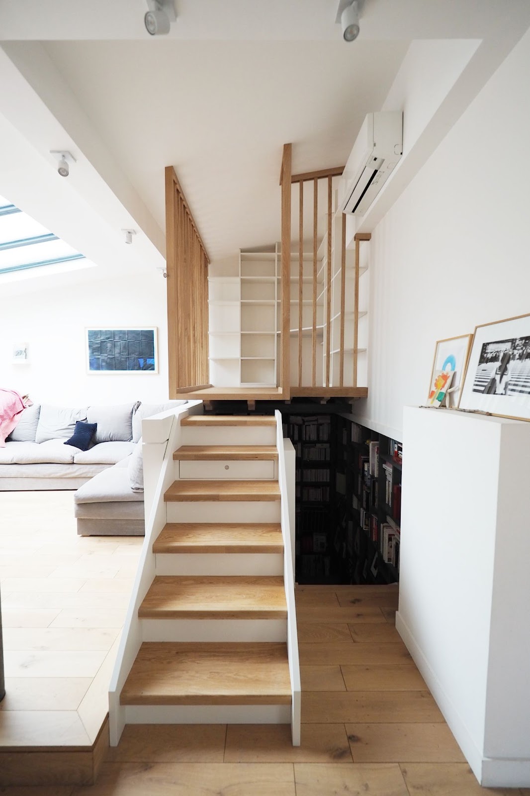 Escalier avec trappe sur mini mezzanine