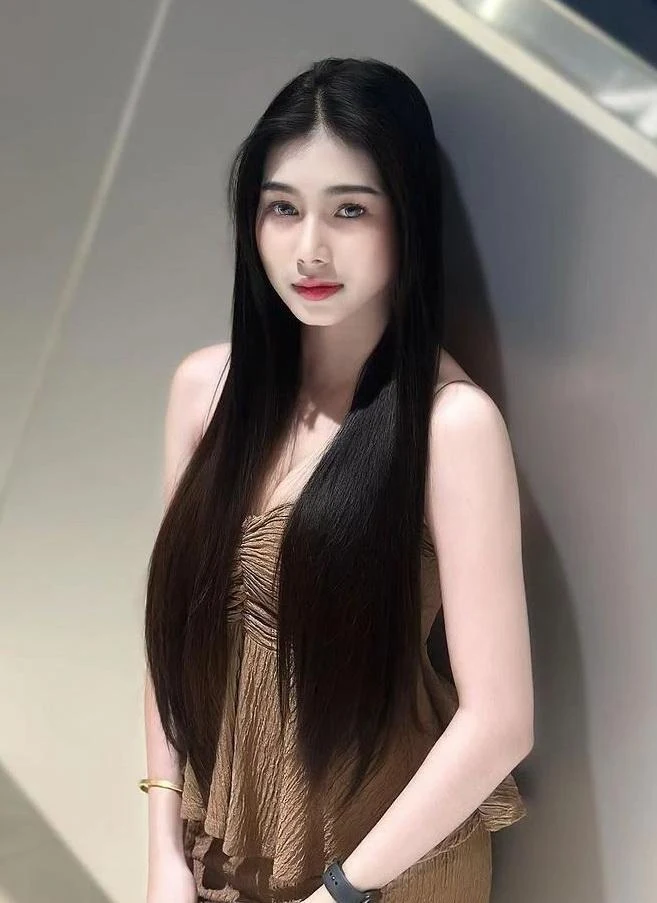 Gadis Indo Manis dengan Gaya Natural, gaya natural, cewek indo polos, wanita cantik