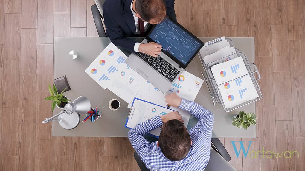 How Business News Impacts Your Investments