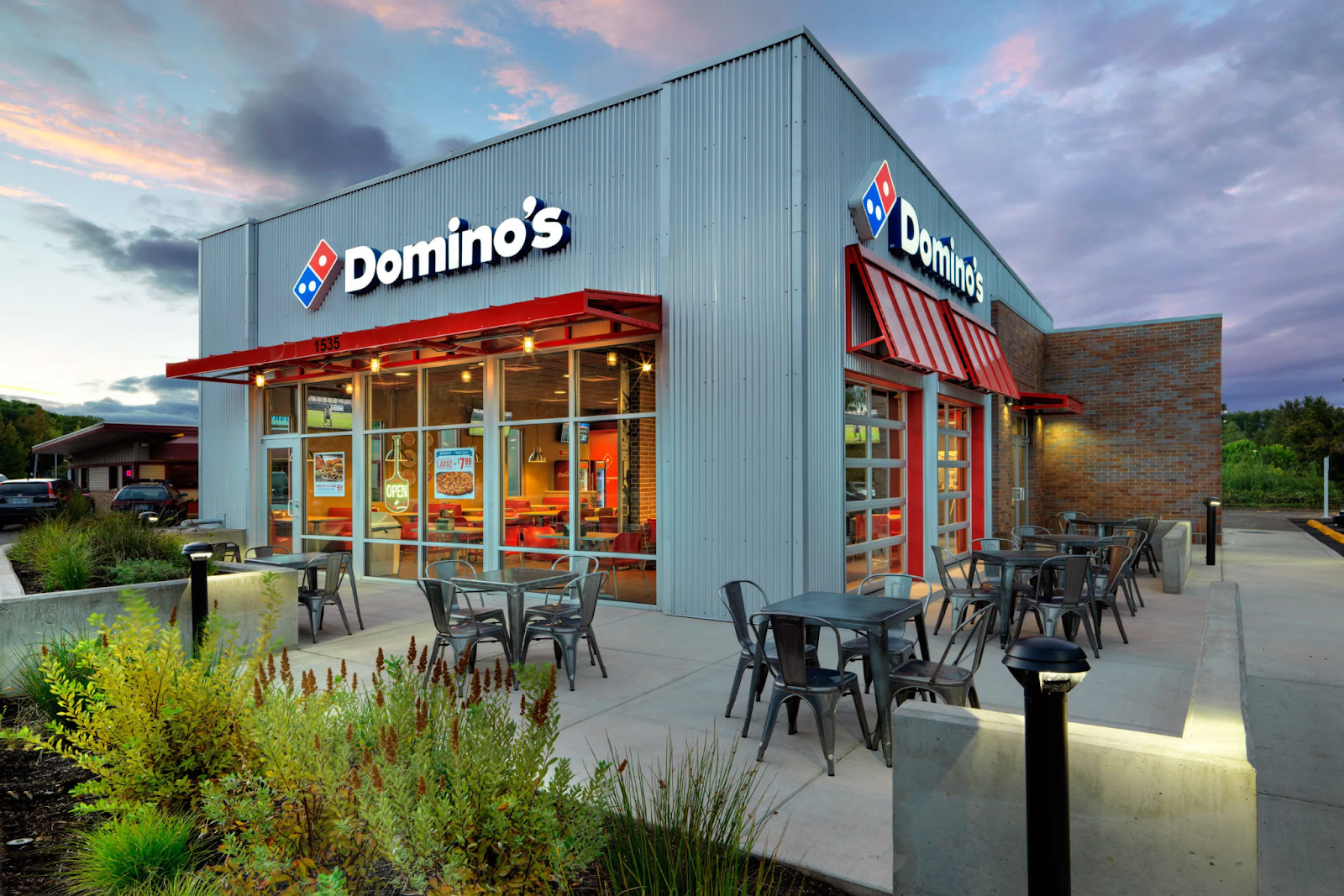 Here's why Domino's is the 7th most popular fast food restaurant in the world.