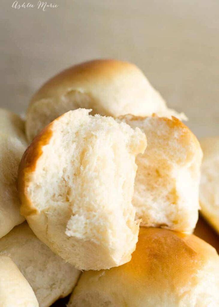 homemade dinner rolls 