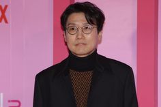 This contains an image of director Hwang Dong-hyuk 