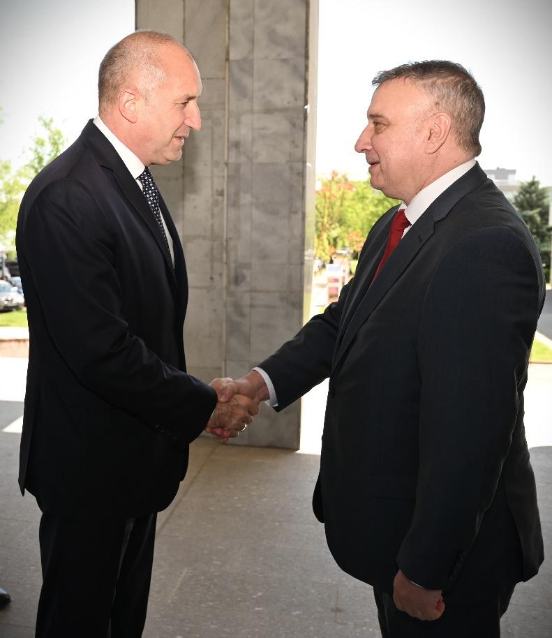 F:DocumentsIntelektualna sobstvenostprezident i rector.JPG