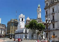 Una torre de un edificio

El contenido generado por IA puede ser incorrecto.
