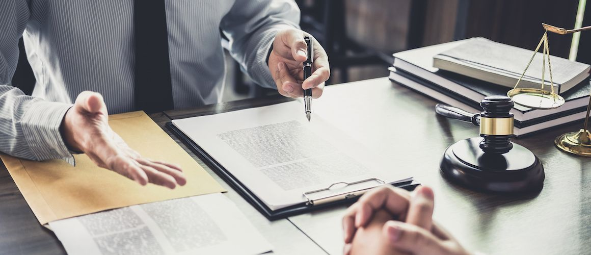 Understanding Legal Assistance: How to Choose the Right Lawyer for Your Case