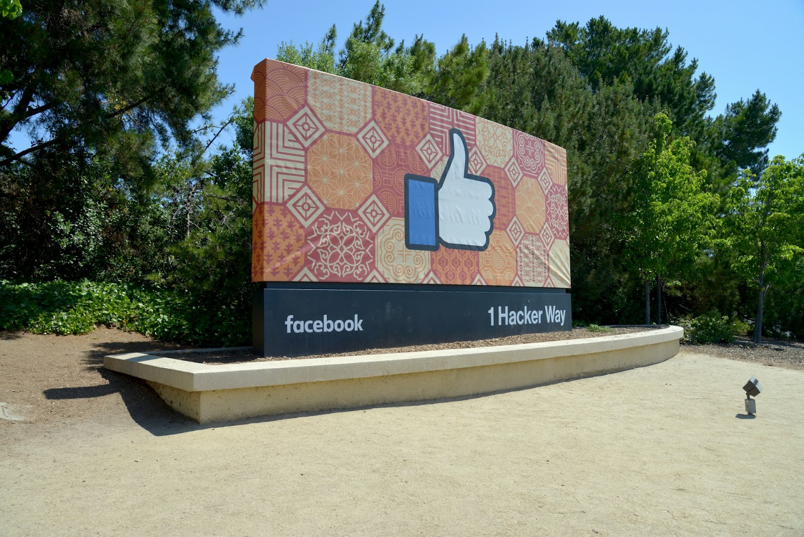 Facebook's new logo features a thumbs-up icon, symbolizing positivity and engagement in the social media space.