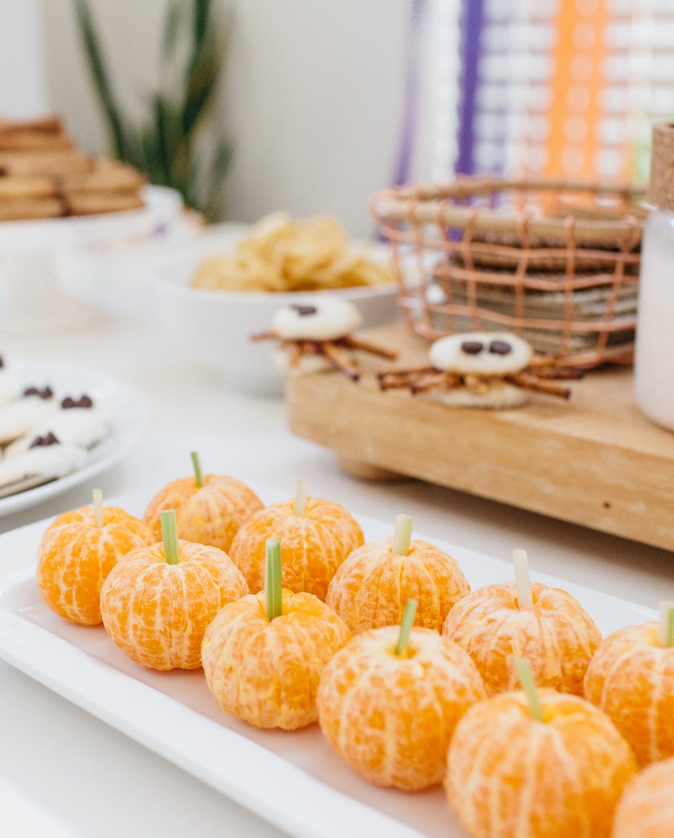 halloween table decor