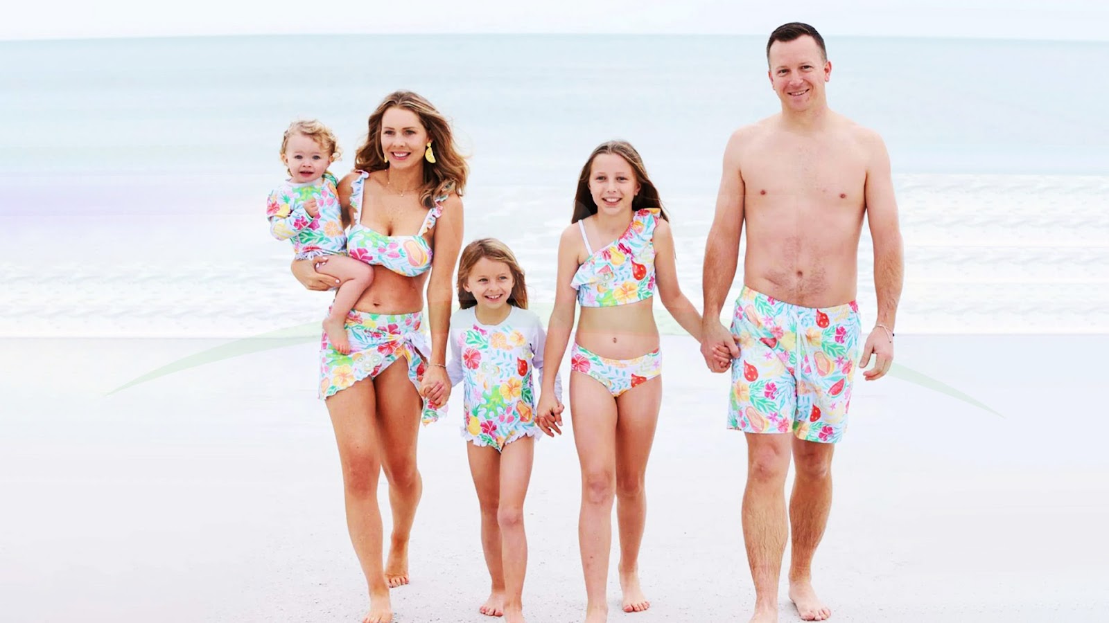 family beach photo outfits images 12