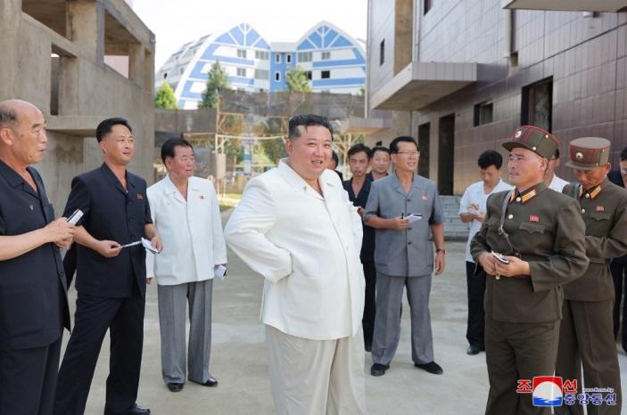 Respected Comrade Kim Jong Un Inspects Construction of Regional-Industry Factories