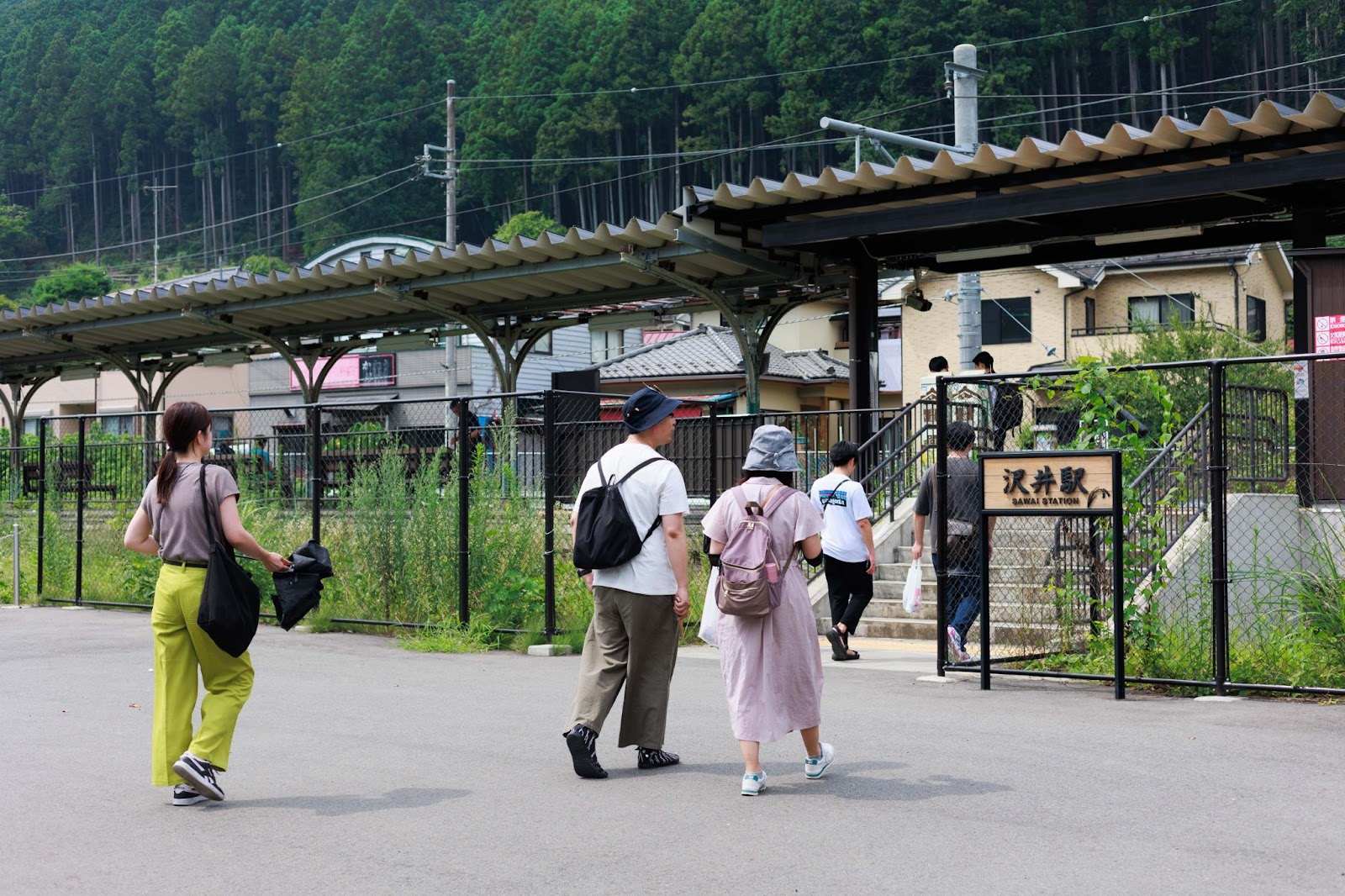 小澤酒造の最寄駅　沢井駅　青梅線