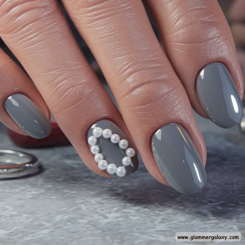 Winter Gray Nails having Elegant Pearl Nails
