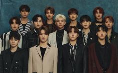 This contain SEVENTEEN standing next to each other