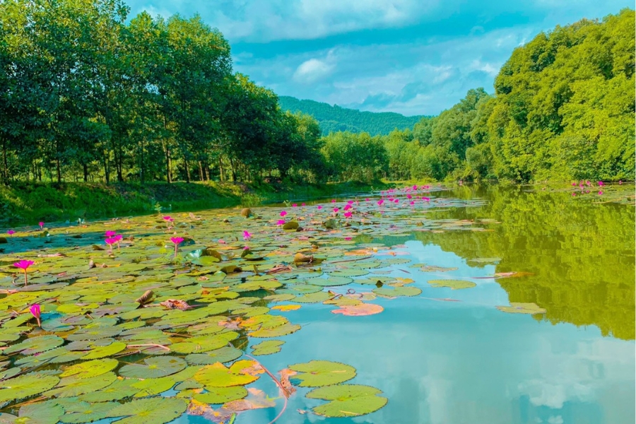 What to play at Ghenh Che Lake