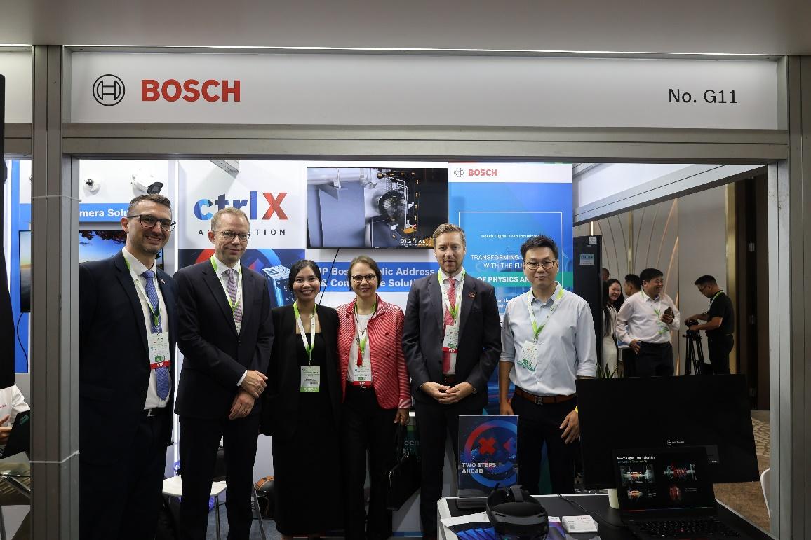 Bosch Việt Nam giới thiệu loạt giải pháp xanh tại GEFE 2024 - AD 4nXf8104lu7cBTrzR AY0DyEhUx4qP93MH14xMmWiRNsUwm52SL2KvhVR4PhFD9QowJNhLSqro2MG9hQrksMblDaSKIZsKS3sax43rsJ4wActZM SU9vXol6MlV5OQGz