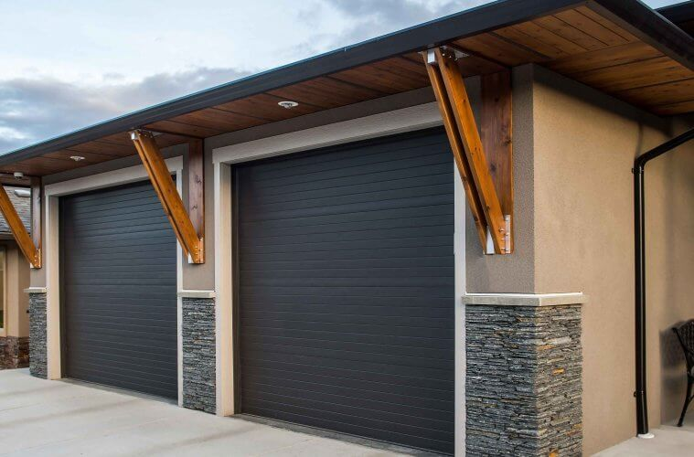 garage door width