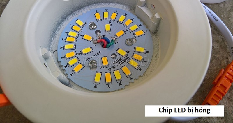 Đèn LED âm trần không sáng do chip LED bị hỏng