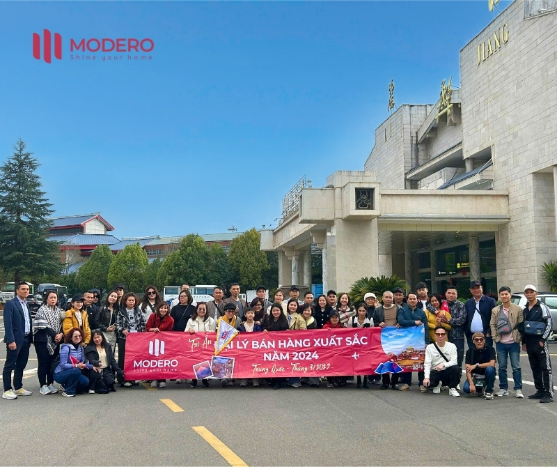 Hình ảnh top những đại lý xuất sắc nhất năm 2024 của MODERO