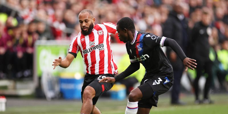 Brentford hạ gục Palace trên sân nhà 