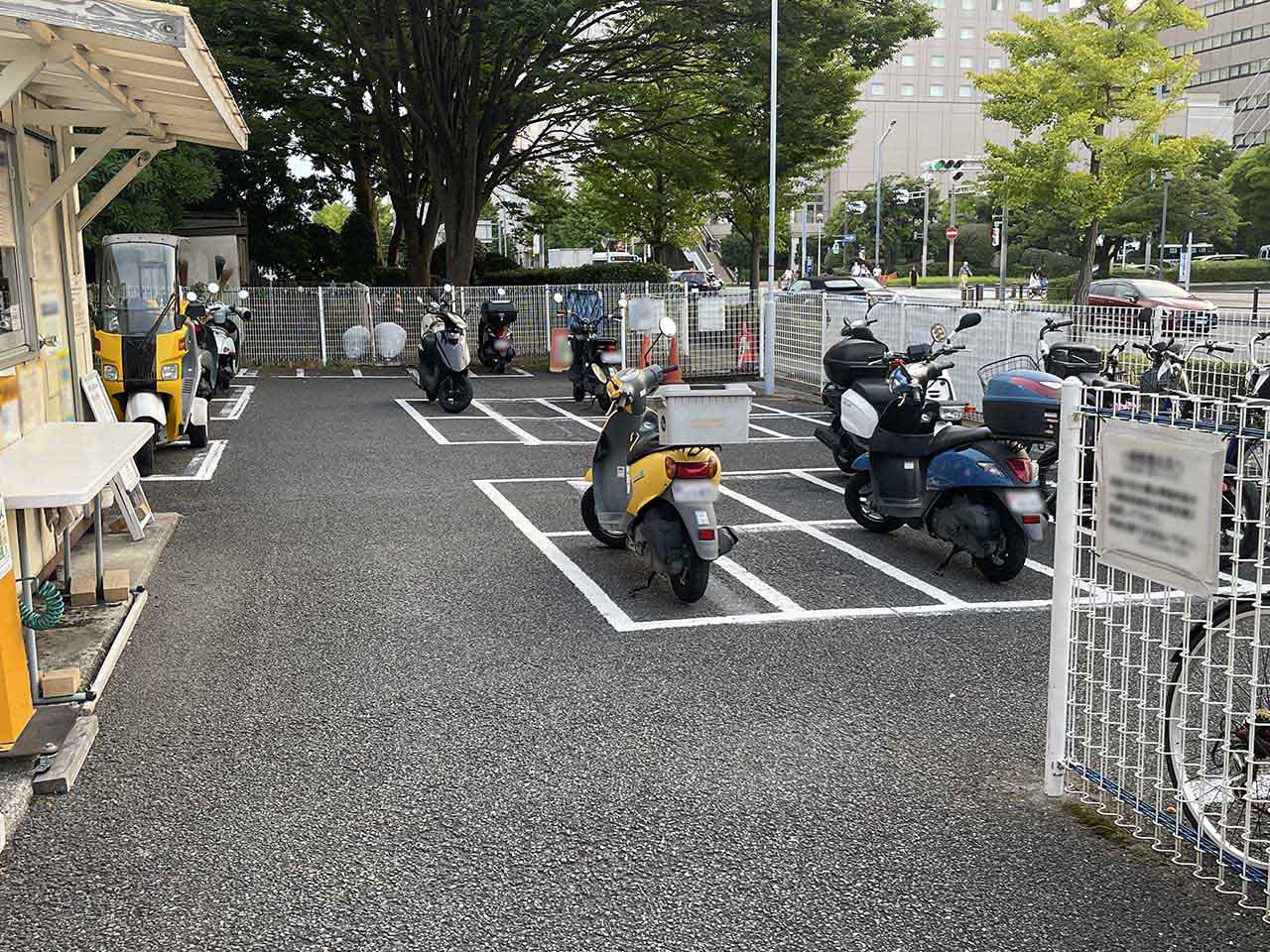 セール 大切なバイクをお預かりいたします。月極レンタルガレージ・空室あります。